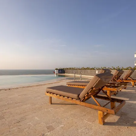 Luxury 3br Apto. Salida A Playa Piscina Jacuzzi Apartamento *