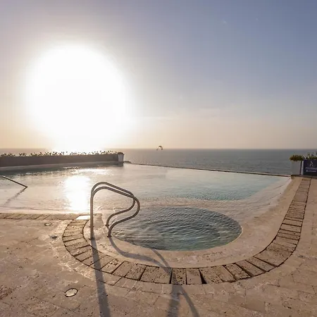 Luxury 3br Apto. Salida A Playa Piscina Jacuzzi *
