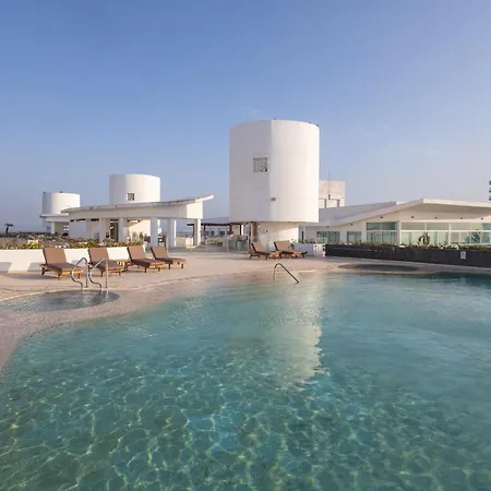Luxury 3br Apto. Salida A Playa Piscina Jacuzzi