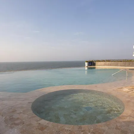 Apartamento Luxury 3br Apto. Salida A Playa Piscina Jacuzzi