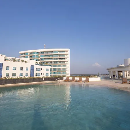 Luxury 3br Apto. Salida A Playa Piscina Jacuzzi *